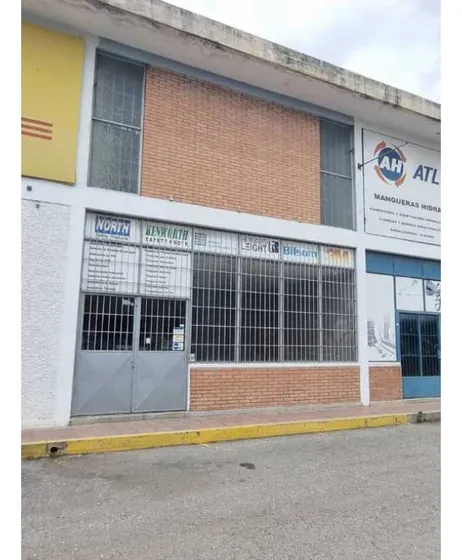 Local En Alquiler Avenida Las Industrias