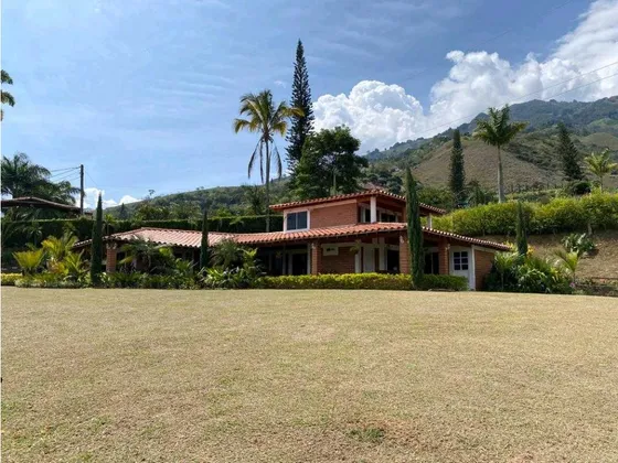 Venta De Finca En Copacabana