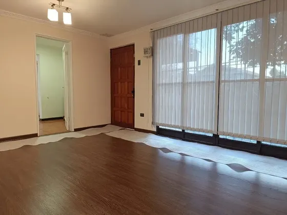 Casa En Arriendo De 3 Dorm. En La Reina