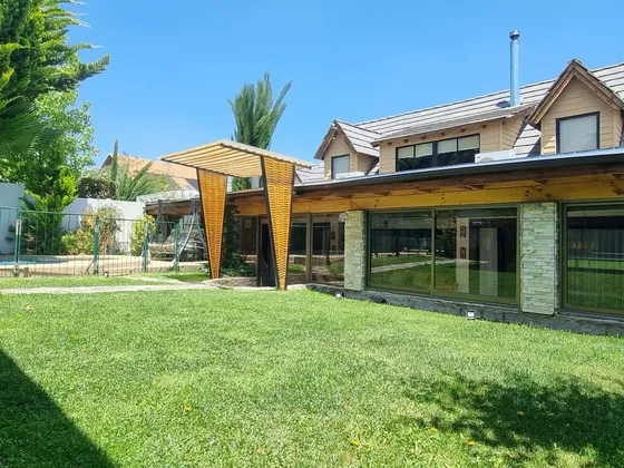 Hermosa Casa En Altos De Macul