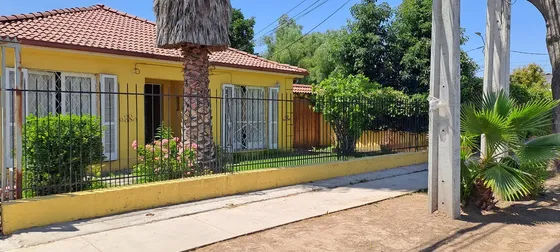 Encantador Bungalow En Recoleta, 5 Hab, 2 Baños