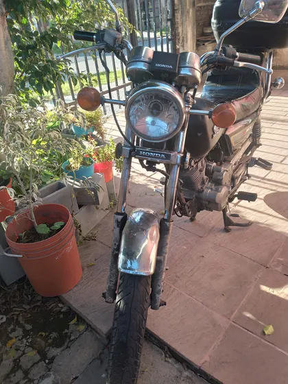 Honda V Men 125,año 2011