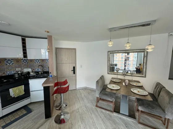 Venta De Apartamento Remodelado En Ciudad Salitre, En Conjunto Con Club House, Excelente Ubicación.