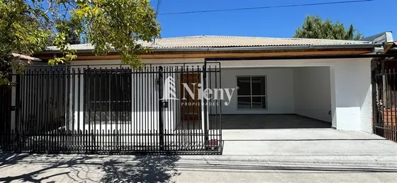 Casa En Venta De 2 Dorm. En Machalí