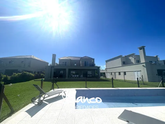 Casa  En Alquiler En Haras Santa Maria, Escobar, G.b.a. Zona Norte