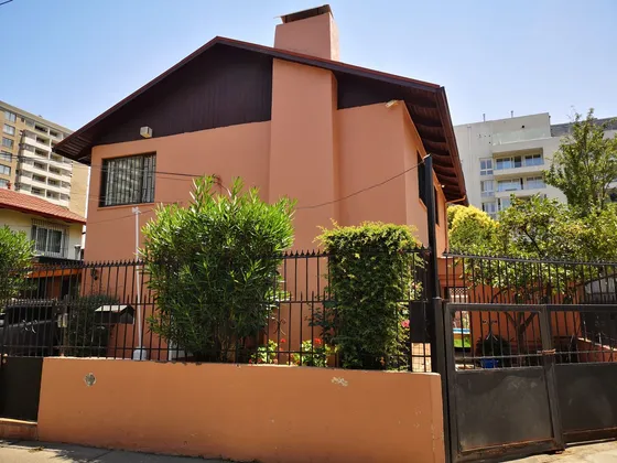 Hermosa Casa En Ñuñoa , Excelente Barrio