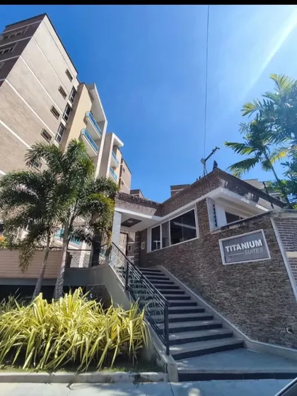 Apartamento En Alquiler Planta Y Pozo Mañongo Titanium Suites (ac)