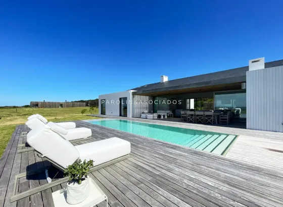 Casa En Venta De 4 Dormitorios En La Bonita, José Ignacio