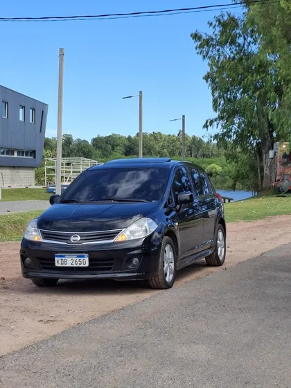 Nissan Tiida 1.8 Advance Sedan Mt