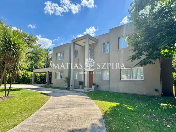 Casa En Venta En El Resuello