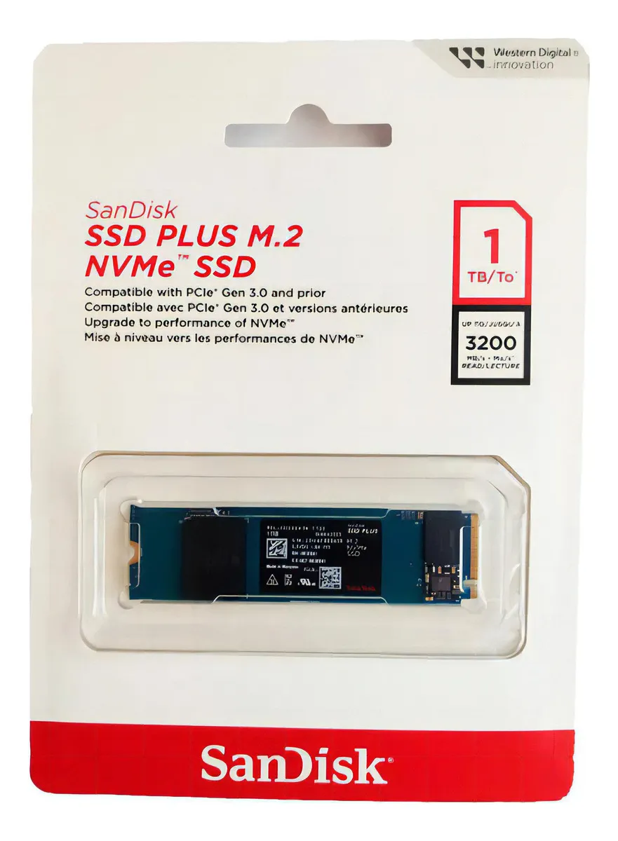 Um SSD do tipo NVMe M.2, pequeno e retangular, sendo segurado na mão.