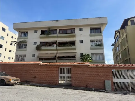 Venta Apartamento Urb Miranda 145 Mts2 3 H+s 2 B +s 2pe
