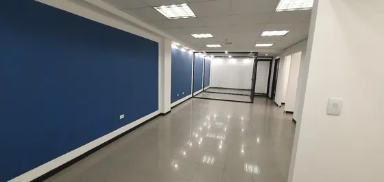 Local Comercial En Venta. Montalbán I 