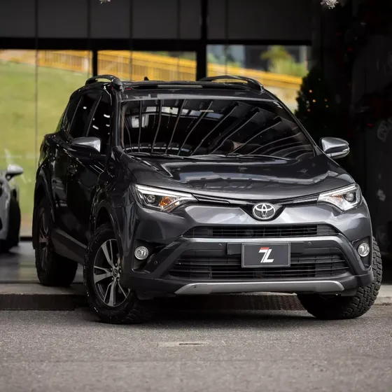 Toyota Rav4 Street 2.0