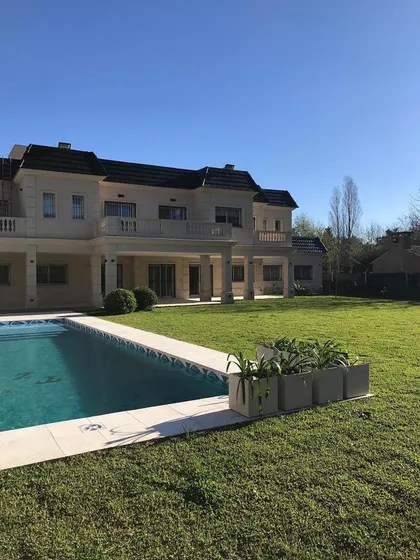 Casa En Venta En Parque Leloir