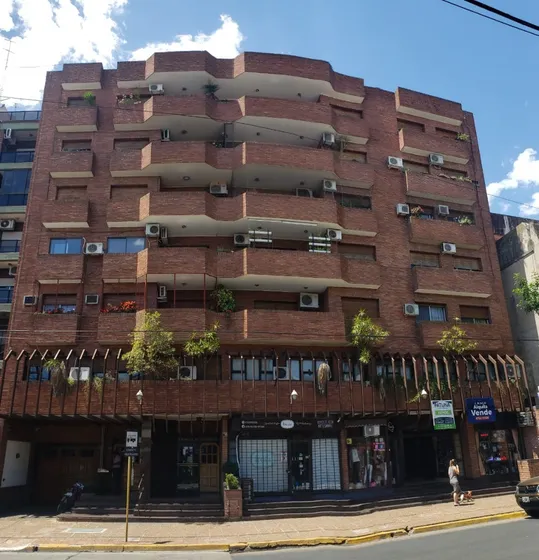 S. Martín Ctro. Semipiso  4 Amb. C/balcón Cochera Y Baulera