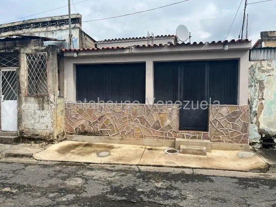 Esta Casa No Es Solo Una Propiedad, Es Tu Puerta A Una Vida Más Cómoda Y Eficiente. ¡es La Inversión En Tu Bienestar Que Tanto Has Buscado!