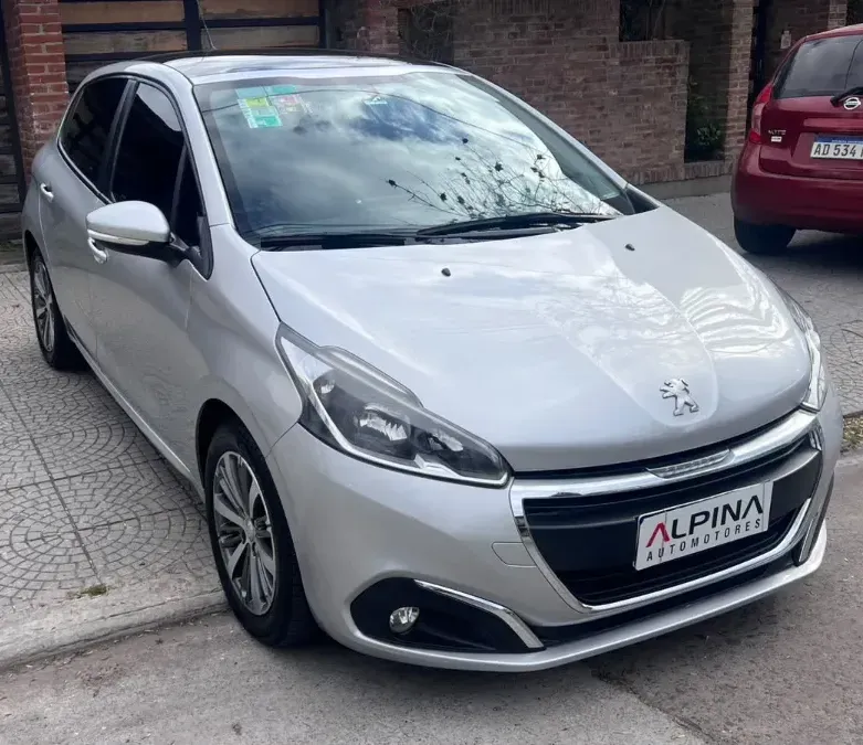 Peugeot 208 1.6 Allure