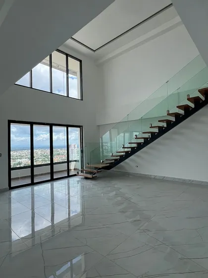 Vendo Lujoso Ph En Piso 25 En Alma Rosa, Vista Al Mar