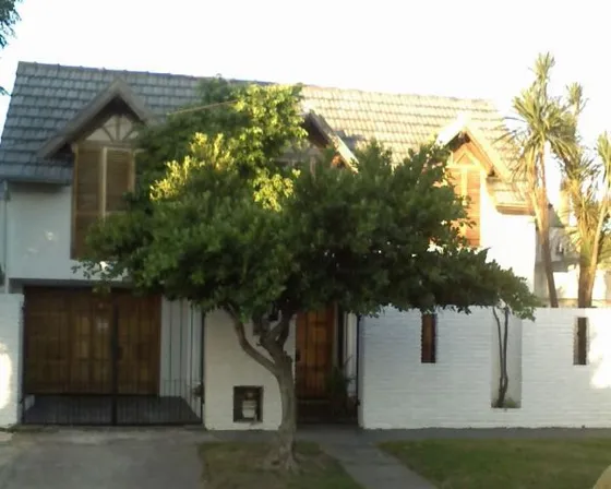 Excelente Chalet A 150 Mts. Av. San Martin