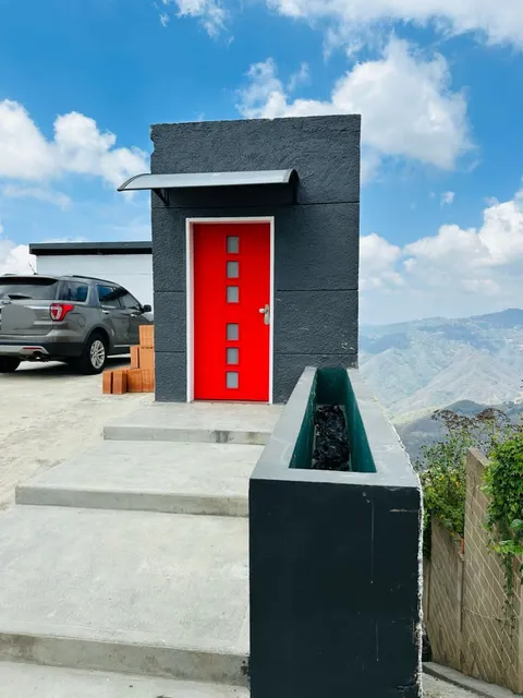 Casa En Venta En Altos De Guayabitos Oripoto Caracas