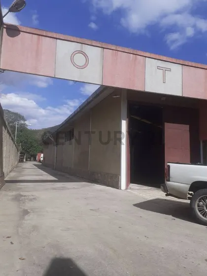 Venta De Galpón