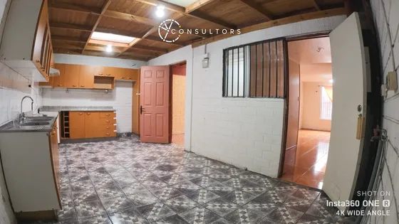 Venta Casa Pasaje Tokio, Quilicura / Estacionamiento