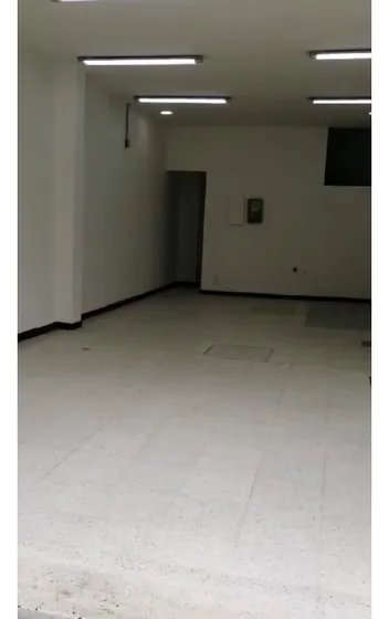 Local De 60 M2 En Arriendo, Sector Restrepo