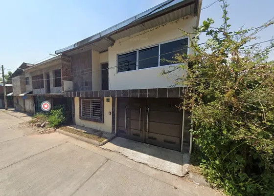 Bonita Casa En Remate Bancario Ubicada En Hernández , Gómez, Uruapan, Mich. Sk04