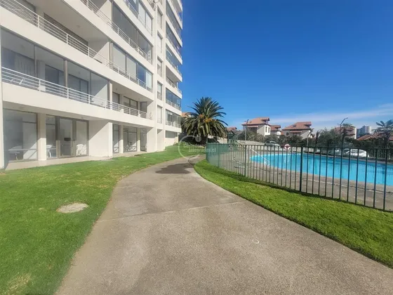 Departamento En Venta De 2 Dorm. En Concón