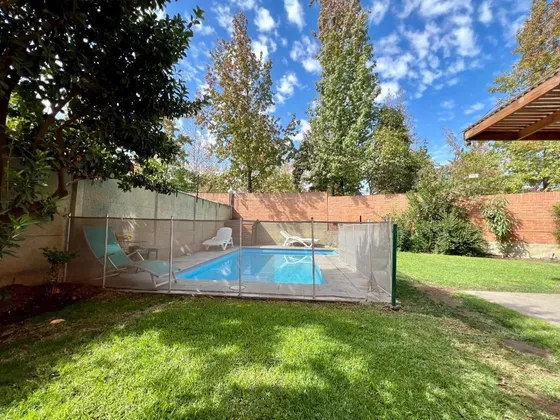 Impecable Casa En Condominio Seguro Y Tranquilo  San Carlos