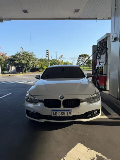 Bmw Serie 3 3.0 330i Sedan Sport Line 252cv