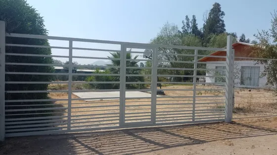 Vendo Parcela 2.500m2, Dos Casas, Quincho