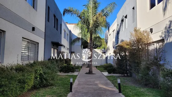 Duplex A Estrenar En Complejo Cerrado | Costa Rica 1500