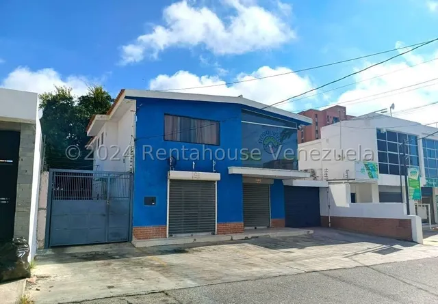 Dalisa Bigott Alquila Local Comercial En Carrera 24, Este De Barquisimeto | 50 M², A Pie De Calle, Alta Afluencia, Ideal Para Negocios | #25-1662