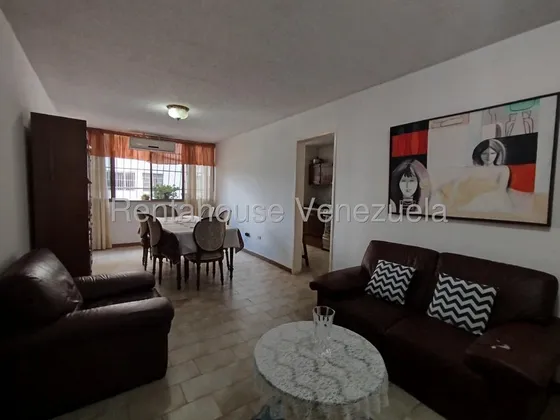 Apartamento En Venta En Piso Bajo Ubicado En La Urb. Base Aragua (rgpr) Mls #25-23980