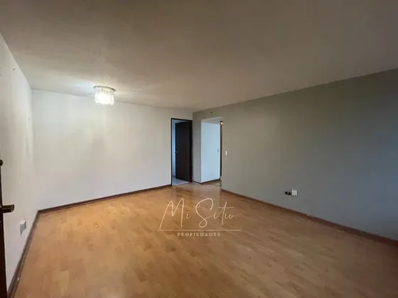 Departamento Huerfanos - 2d+1b - Primer Piso Con Patio