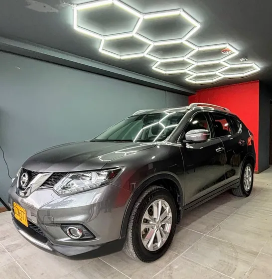 Nissan Xtrail 2.5 Advance