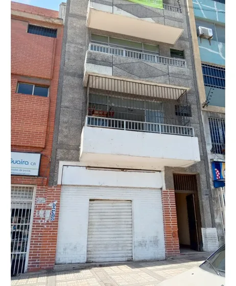 Edificio Comercial En Maiquetía Frente Del Puerto Marítimo La Guaira