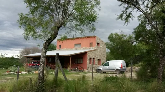 Casa Campestre Muy Amplia Y Cómoda Con 12.000m2 Propio Sen Villa General Belgrano, Se Puede Alquilar Con Opción A Compra.