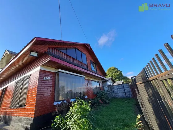 Casa En Venta De 5 Dorm. En Temuco