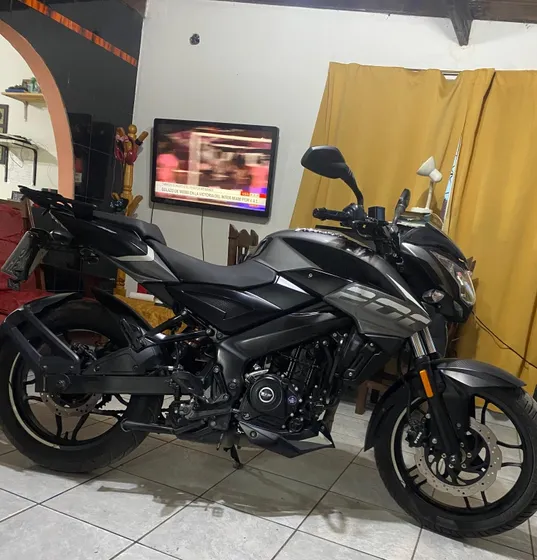 Bajaj Rouser 200 Ns 2022