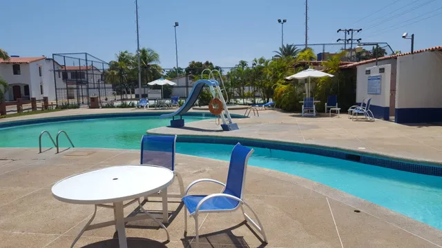 Venta Townhouse Duplex Paraiso 2 Conjunto Agua Marina Country Pampatar A 5 Minutos Sambil Margarita 