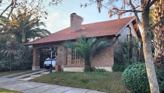 Se Vende Impecable Casa En B ° Dalvian  (apto Credito Hipotecario)