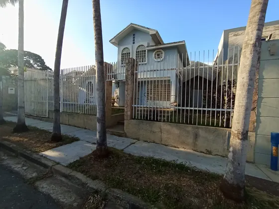 Vendo Solo Clientes Casa En Urb La Viña Valencia Edo Carabobo Jrico