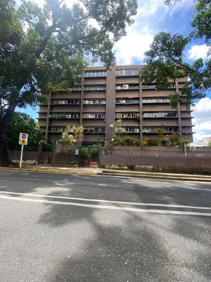 Apartamento En Venta La Viña Valencia. Facil Acceso. Dapo