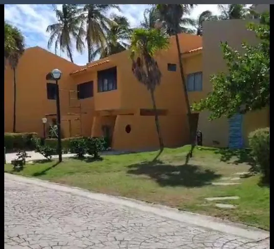 Century21  Mónaco Tucacas Vende Tonwhouse.