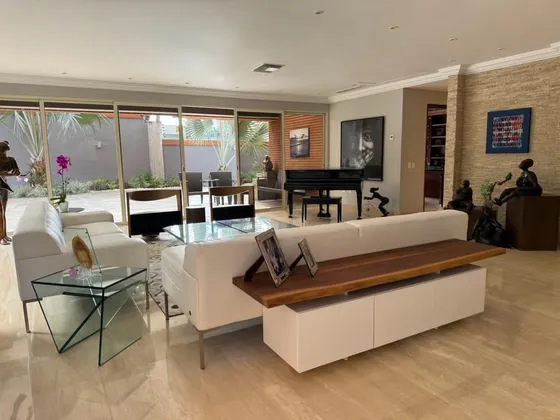 Se Vende O Alquila Espectacular Apto Pb 835m²-6h+6.5b+2m+1h Chof.+pozo+planta+piscina-altamira-mg