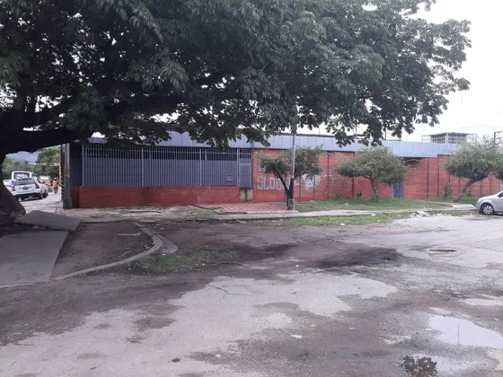 Se Alquila Galpón Avda Fuerzas Aéreas Maracay 