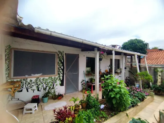 Casa 2 Quartos E 2 Banheiros
